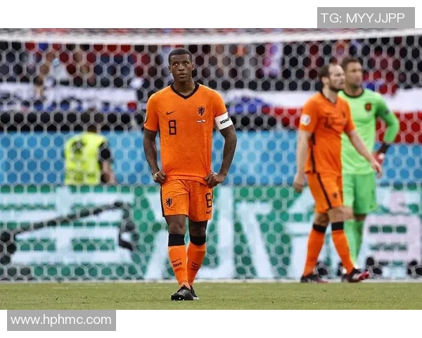 潮男幽默调侃足球明星的时尚风格与场上表现的奇妙结合