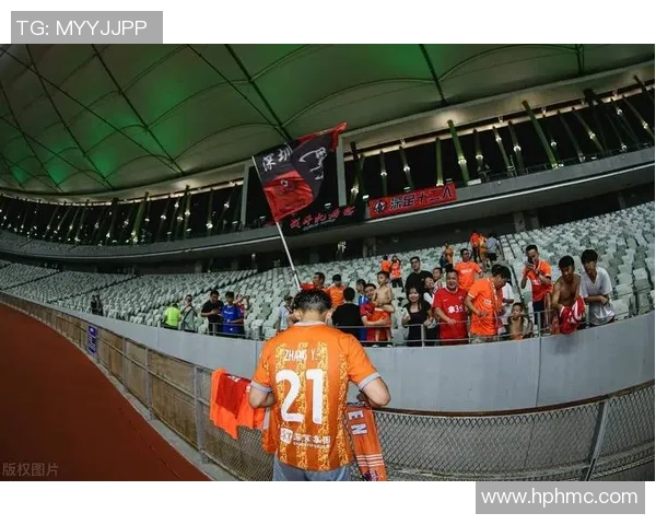 深圳足球队战术变革引发热议全新打法助力球队崛起与发展